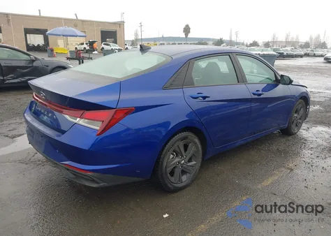 2022 Hyundai Elantra Sel from USA, damaged, VIN 5NPLM4AG8NH066522